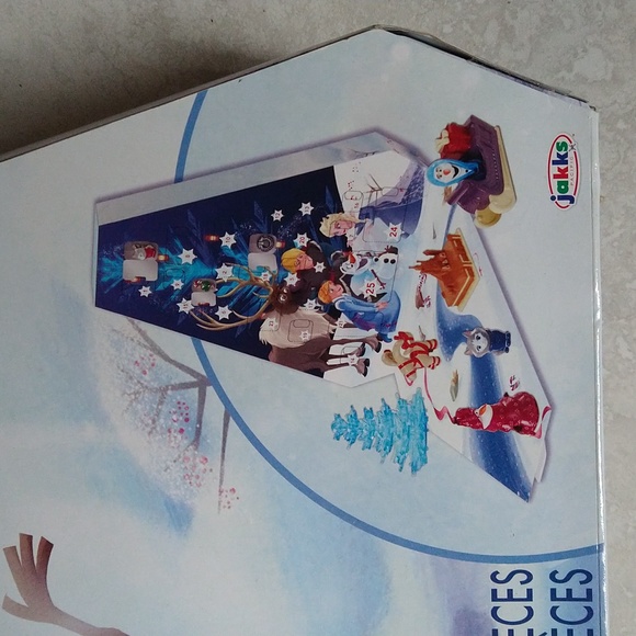 Disney Olaf's Frozen Adventure 25 Piece Advent Calendar New Sealed Package - Picture 2 of 4